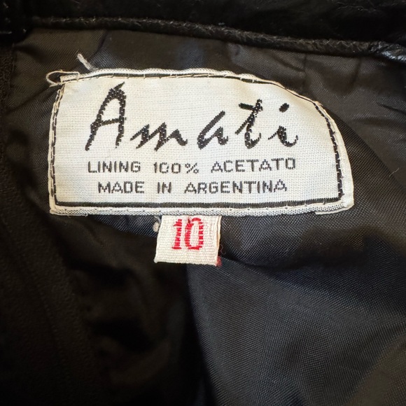 Vintage designer authentic leather high waisted skirt. Zipper in back. Size 10 - Picture 3 of 5